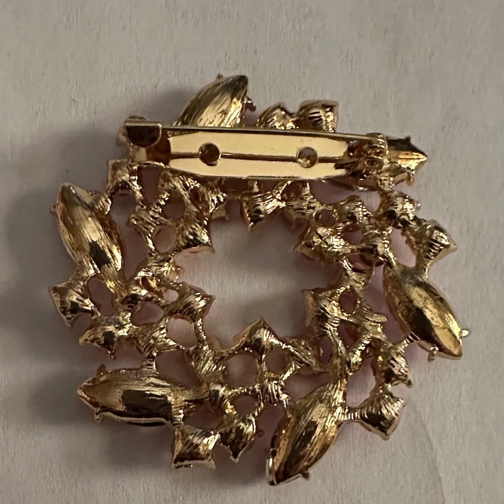 Sparkling Pink Gemstone Brooch - Picture 2 of 5